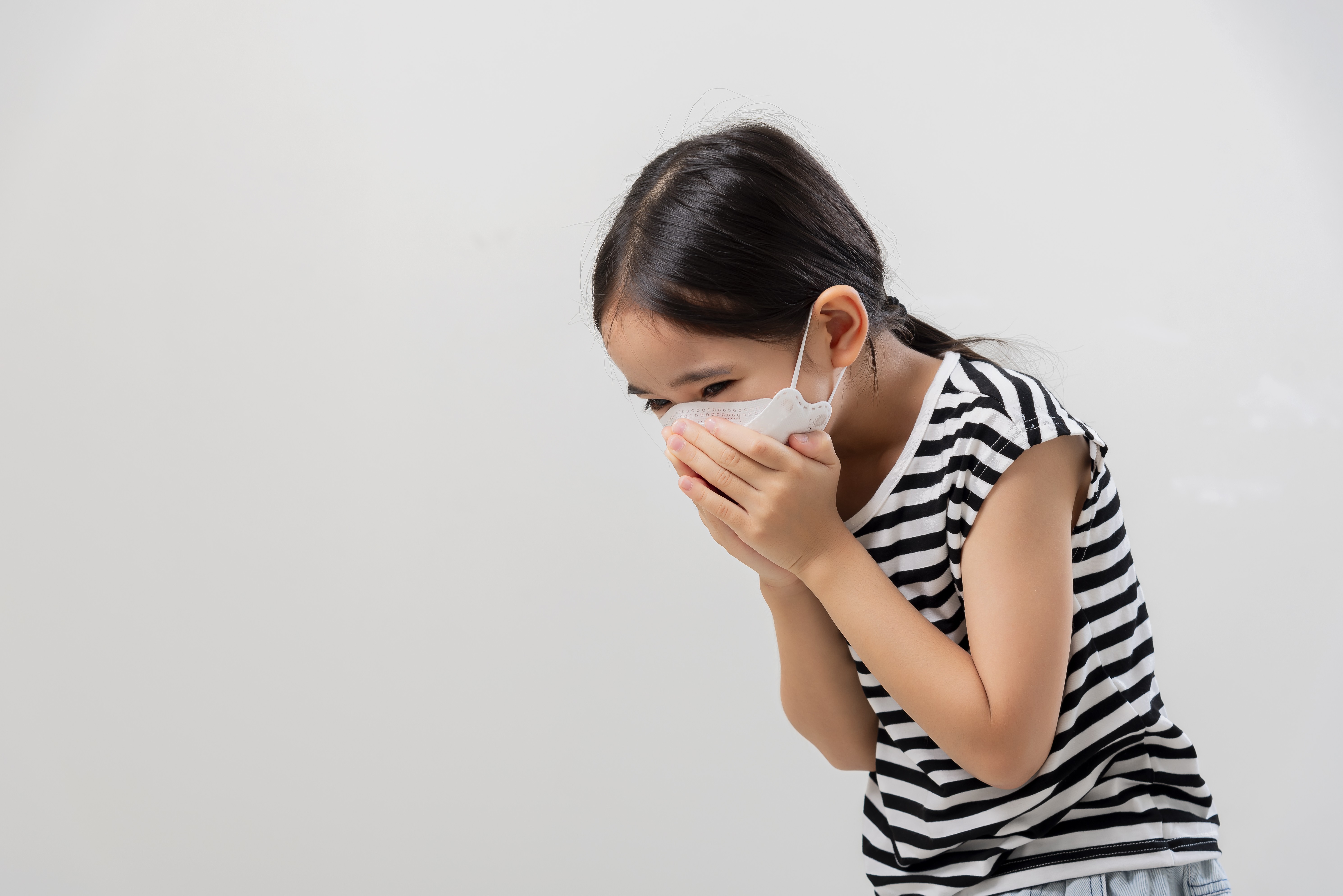 hidung meler anak, perbedaan flu dan alergi, gejala alergi anak, Bunda, si Kecil